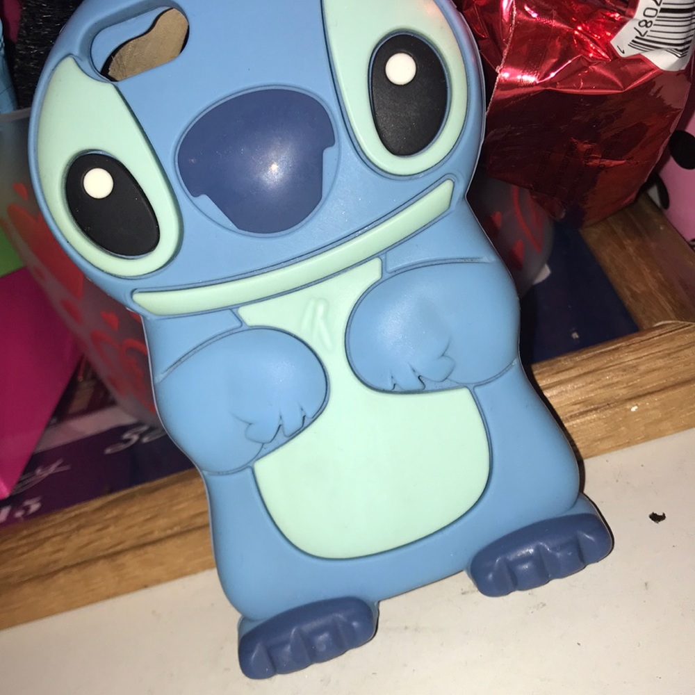 Really cute stitch phone case